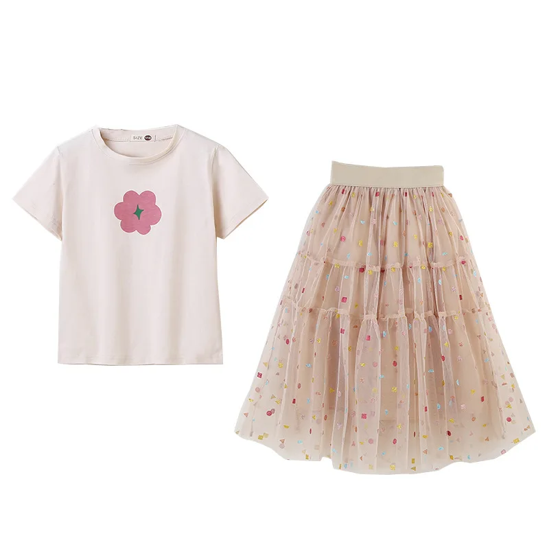 Children's clothing girls suit 2021 summer new Korean version of the big children's mesh skirt short-sleeved top two-piece trend
Children's clothing girls suit 2021 summer new Korean version of the big children's mesh skirt short-sleeved top two-piece trend