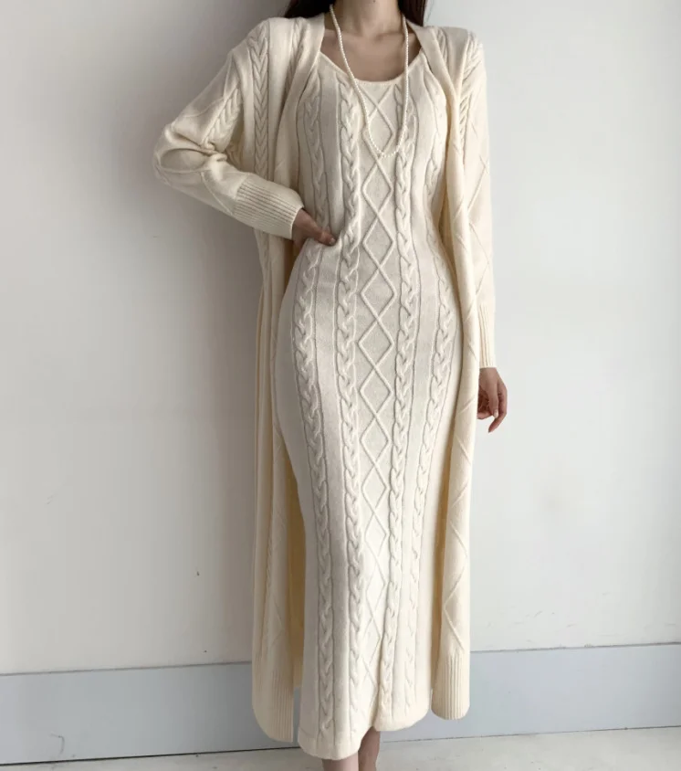 Korean Chic French Minority Autumn and Winter Linen Pattern Cardigan Sweater + Knitted Suspender Dress Set
Korean Chic French Minority Autumn and Winter Linen Pattern Cardigan Sweater + Knitted Suspender Dress Set