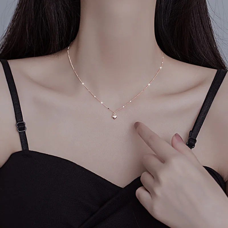 Fashion Women's S925 Silver Plated Platinum Simple Glossy Love Pendant Personalized Necklace Gift 352
Fashion Women's S925 Silver Plated Platinum Simple Glossy Love Pendant Personalized Necklace Gift 352