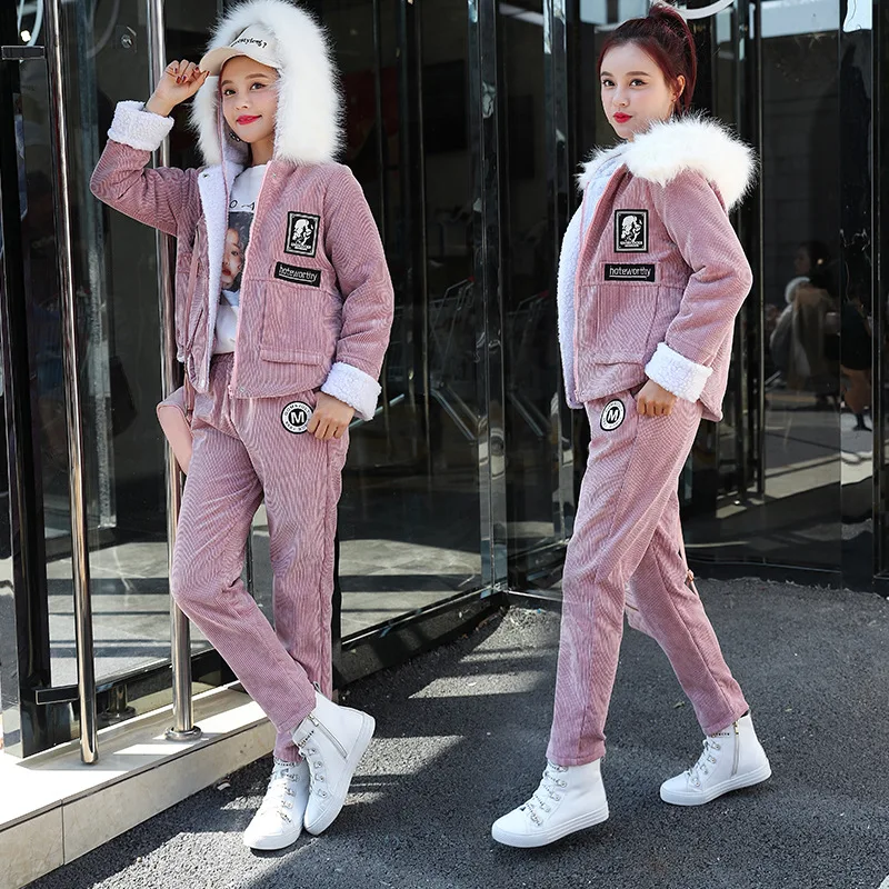 2021Winter New Women Hooded Tracksuits Suit Plus Velvet Thickening Fur Collar Warm Coat Casual Long Pants Corduroy 2 Piece Sets
2021Winter New Women Hooded Tracksuits Suit Plus Velvet Thickening Fur Collar Warm Coat Casual Long Pants Corduroy 2 Piece Sets