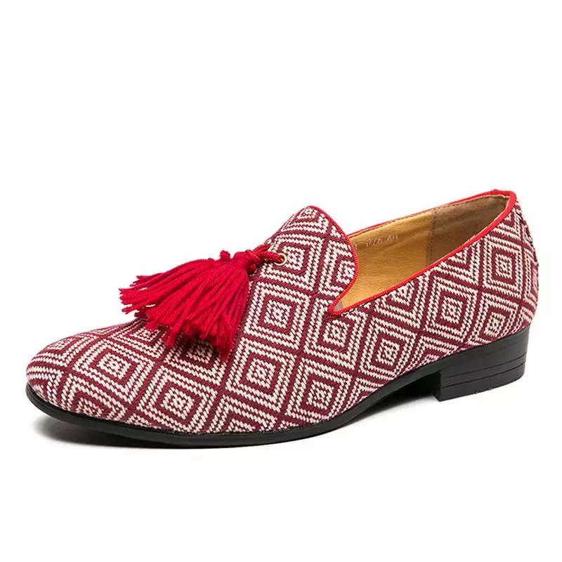 New Men's Oxfords Embroidery tassel Shoes Casual Shoes Male Pointed Night ClubFashion Dress Shoes Red Wedding Shoes Men Loafers
New Men's Oxfords Embroidery tassel Shoes Casual Shoes Male Pointed Night ClubFashion Dress Shoes Red Wedding Shoes Men Loafers