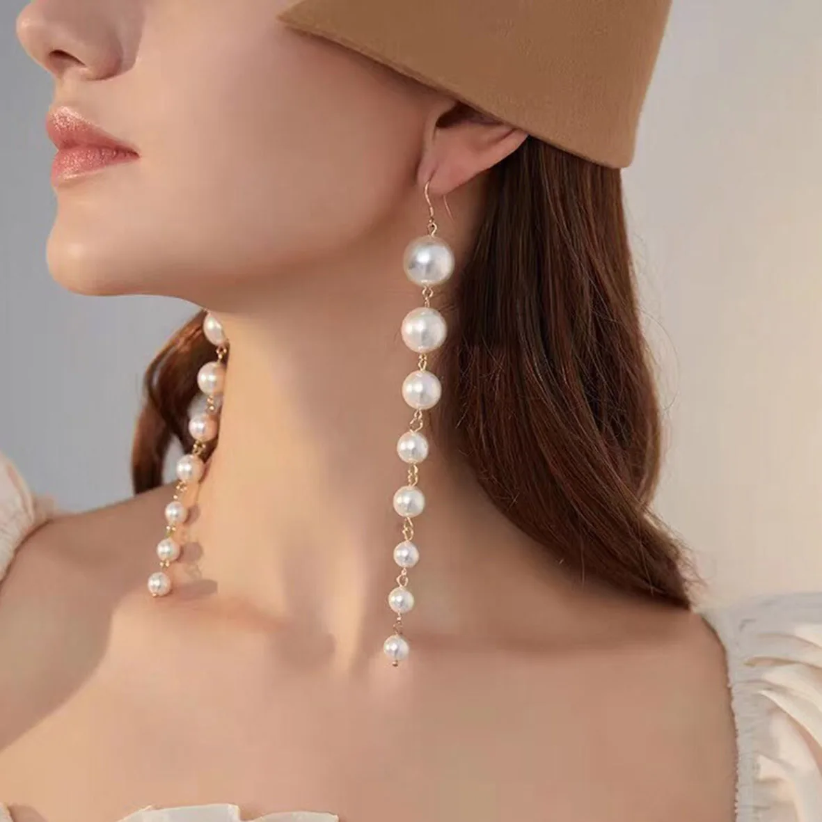 Fashion Womens Jewelry 14K Gold Roll Freshwater Pearl Long Dangle Drop Earrings For Gift / Party / Birthday / Engagment Jewelry
Fashion Womens Jewelry 14K Gold Roll Freshwater Pearl Long Dangle Drop Earrings For Gift / Party / Birthday / Engagment Jewelry
