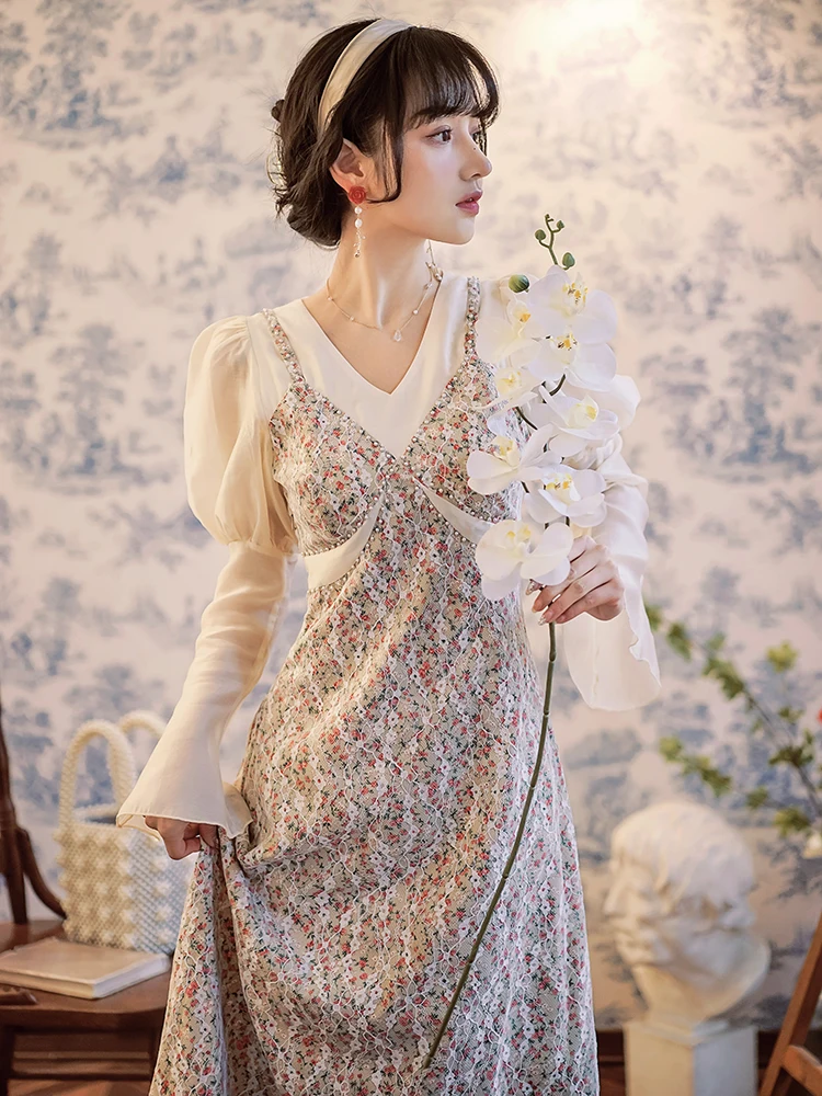 2021 New French Sweet Design Sense Stitching Fake Two-piece Temperament Floral Dress Female Free Shipping
2021 New French Sweet Design Sense Stitching Fake Two-piece Temperament Floral Dress Female Free Shipping