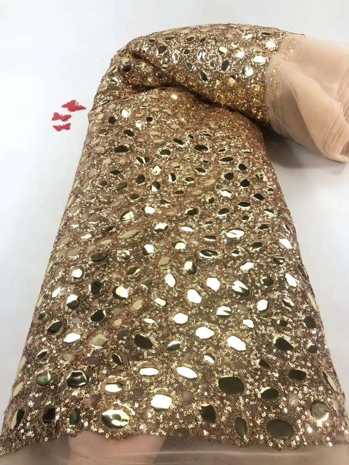 Новые золотые большие блестки, французская нигерийская кружевная ткань 2020, Высококачественная Роскошная вышивка, тюль, Африканское кружев...
Новые золотые большие блестки, французская нигерийская кружевная ткань 2020, Высококачественная Роскошная вышивка, тюль, Африканское кружев...