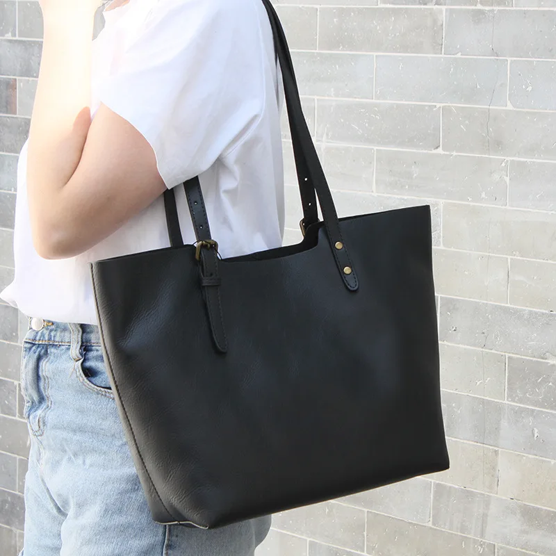 Vintage Luxury Handbags Women Tote Natural Cowhide Large Portable Shopping Bag Brand High Quality Daily Shoulder Bags For Women 
Vintage Luxury Handbags Women Tote Natural Cowhide Large Portable Shopping Bag Brand High Quality Daily Shoulder Bags For Women