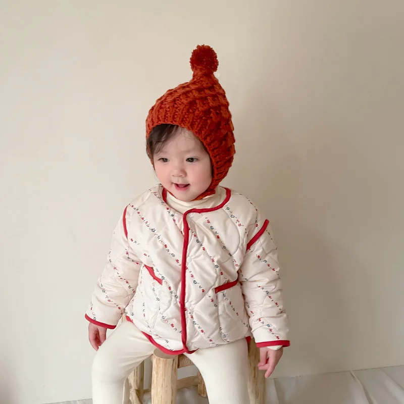 Children's cotton-padded clothes new style winter boys and girls baby cartoon bear double-sided clothing for kids clothing
Children's cotton-padded clothes new style winter boys and girls baby cartoon bear double-sided clothing for kids clothing