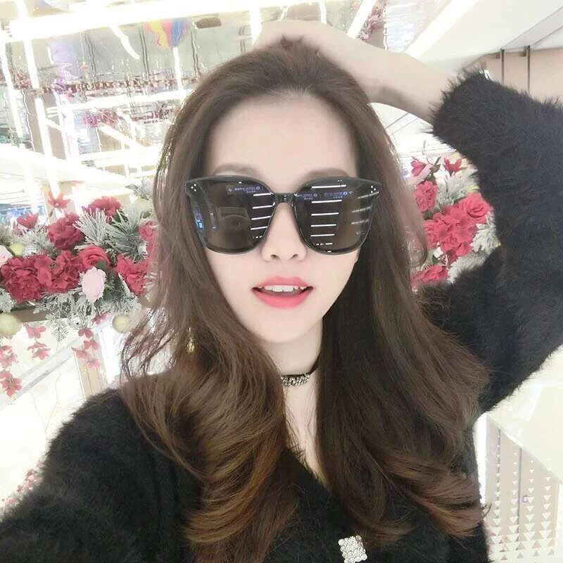 Retro Square Women Shades Fashion Sun Glasses Oversized Sunglasses Big Frame Goggles Vintage Female Sun Protect Sunglasses
Retro Square Women Shades Fashion Sun Glasses Oversized Sunglasses Big Frame Goggles Vintage Female Sun Protect Sunglasses
