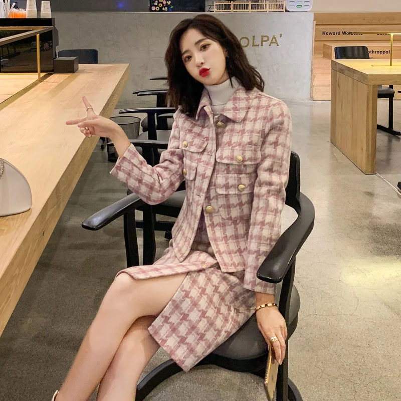 Autumn Winter Plaid Woolen Jacket + Short Skirts Two Piece Sets Women Fashion Temperament Wool Sets Office Lady Outfits R674
Autumn Winter Plaid Woolen Jacket + Short Skirts Two Piece Sets Women Fashion Temperament Wool Sets Office Lady Outfits R674
