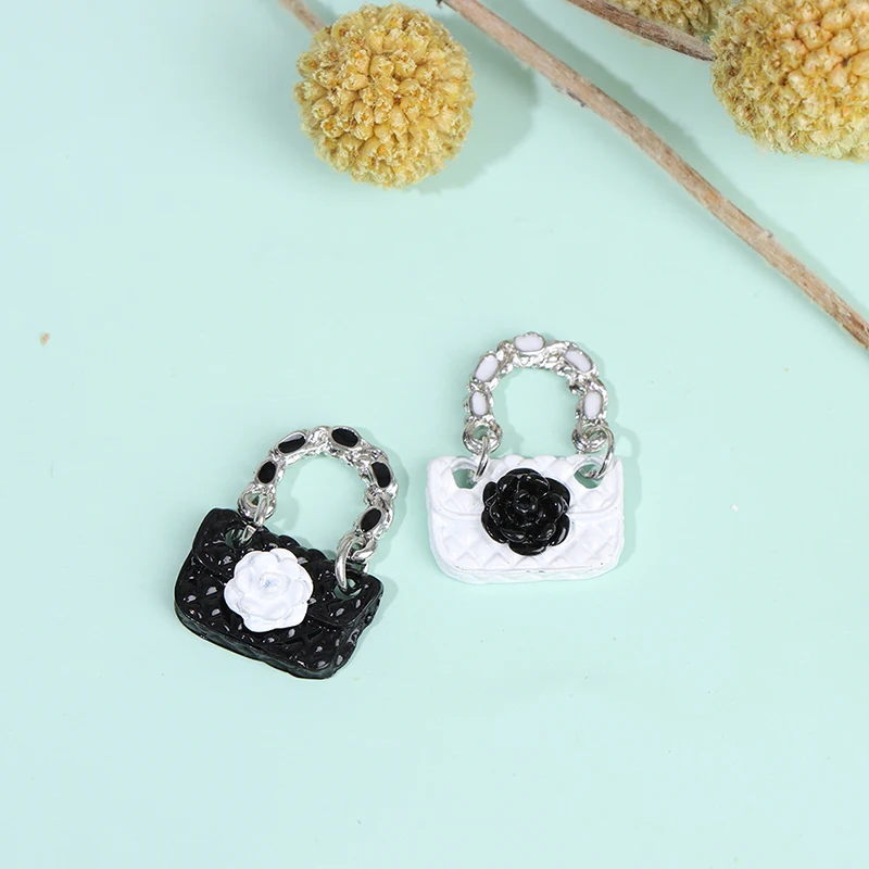 1 Pcs/lot Fashion 1/6 Doll Accessories Doll Handbag Lady Leather Bag Purse Accessories Dollhouse Kids Toy Fashion Bag
1 Pcs/lot Fashion 1/6 Doll Accessories Doll Handbag Lady Leather Bag Purse Accessories Dollhouse Kids Toy Fashion Bag