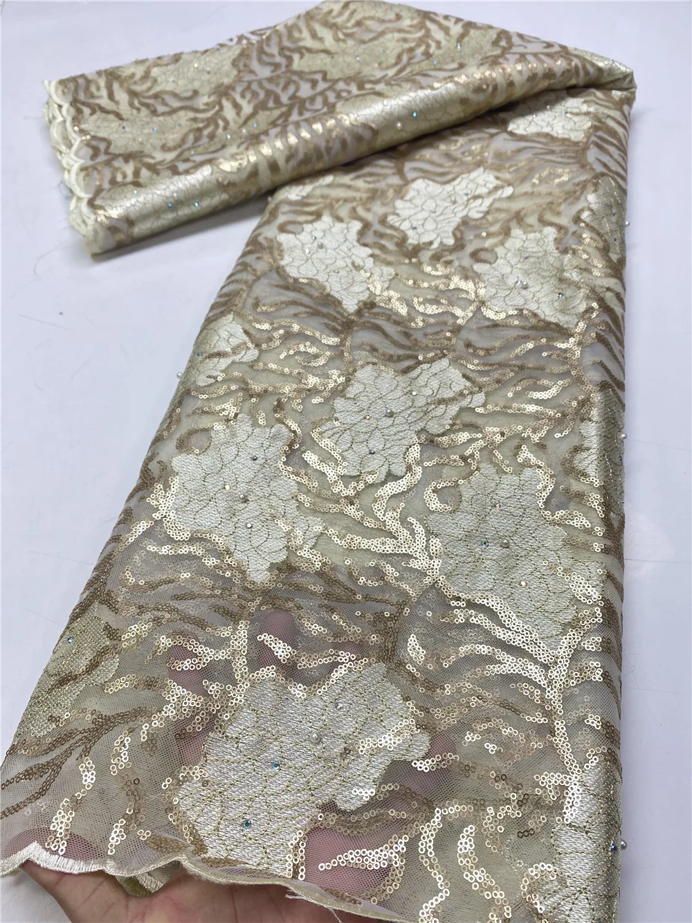 NI.AI Sequins Tulle Lace African Lace Fabric 2020 Beautiful High Quality French Mesh Lace Fabrics 5 Yards For Wedding XY3718B
NI.AI Sequins Tulle Lace African Lace Fabric 2020 Beautiful High Quality French Mesh Lace Fabrics 5 Yards For Wedding XY3718B