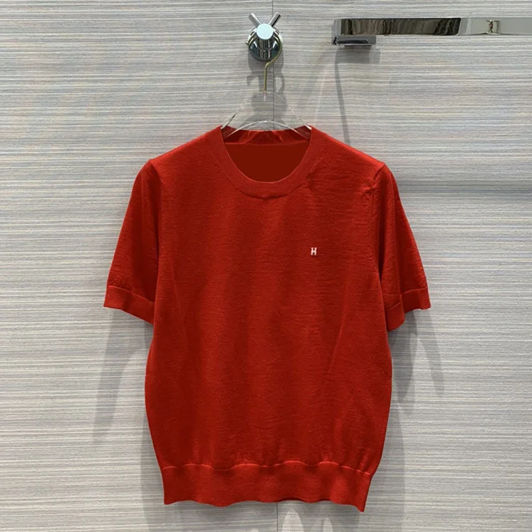 KnittedSweater Luxury 2021 Wool Early Spring Women New Simple Letter Embroidery All-match Solid O-neck Short-sleeved Sweater Top
KnittedSweater Luxury 2021 Wool Early Spring Women New Simple Letter Embroidery All-match Solid O-neck Short-sleeved Sweater Top