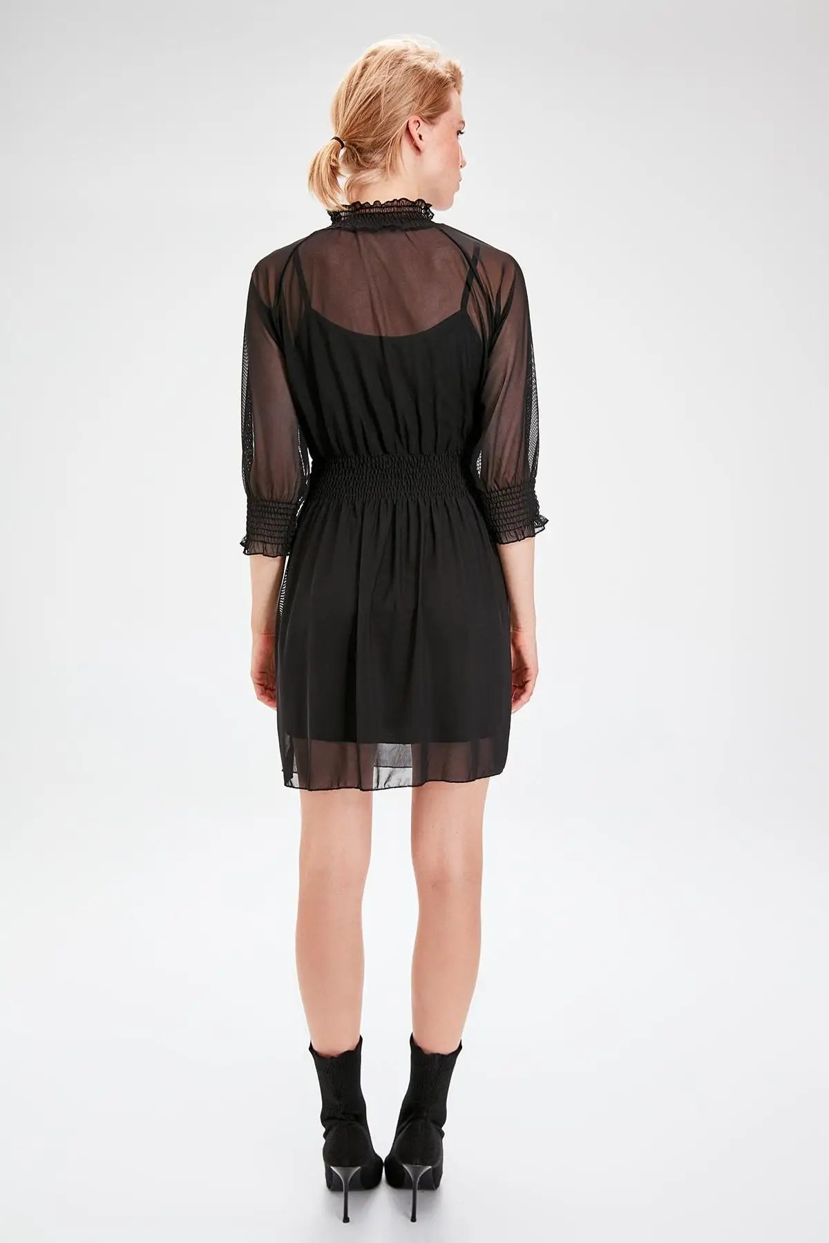 Trendyol черное газовое трикотажное платье TWOAW20EL0325 | Женская одежда