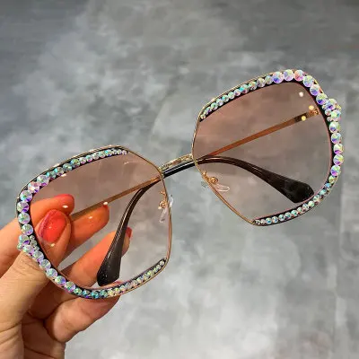 2021 European and American rhinestone luxury sunglasses women's square oversized hand drill sunglasses
2021 European and American rhinestone luxury sunglasses women's square oversized hand drill sunglasses