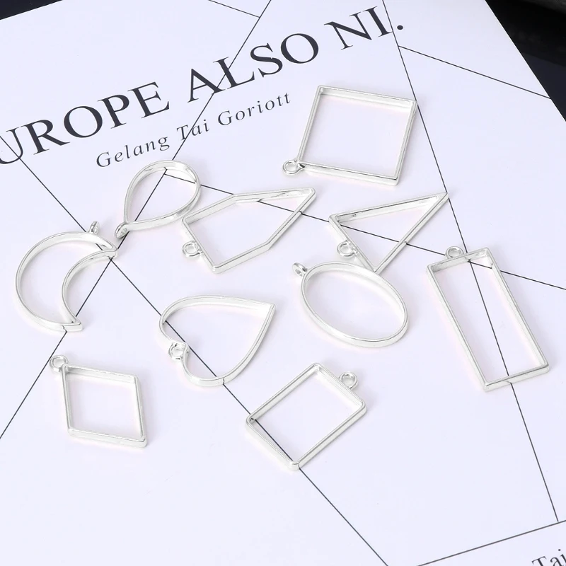 30Pcs Assorted Geometric Hollow Pressed Flower Frame Pendant Resin Jewelry Making 
30Pcs Assorted Geometric Hollow Pressed Flower Frame Pendant Resin Jewelry Making