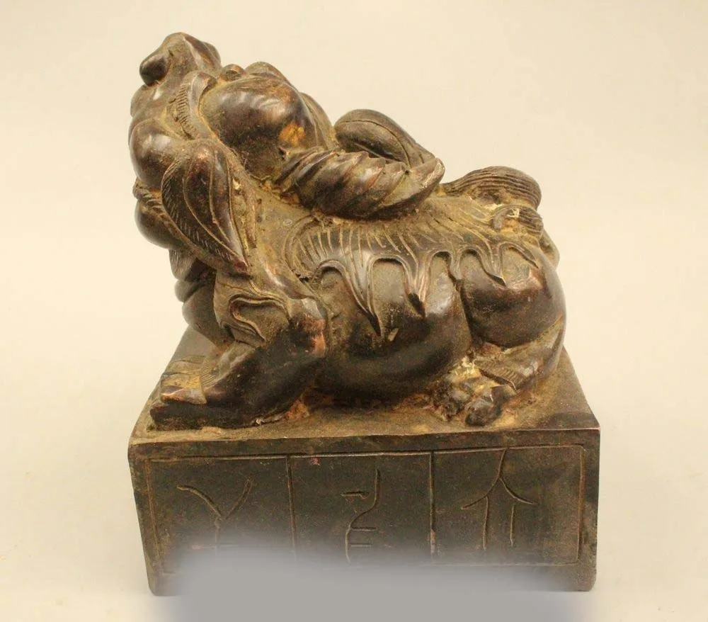 6&quotMarked Chinese Folk Old Bronze Emperor General Money Animal Seal Statue | Дом и сад