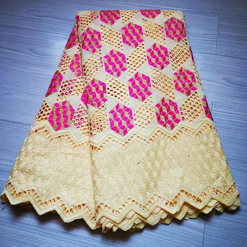 Swiss Voile Lace Fabric embroidered double-colors design diamond shaped pattern hollowed out with stones YCS3 100% Cotton fabric
Swiss Voile Lace Fabric embroidered double-colors design diamond shaped pattern hollowed out with stones YCS3 100% Cotton fabric