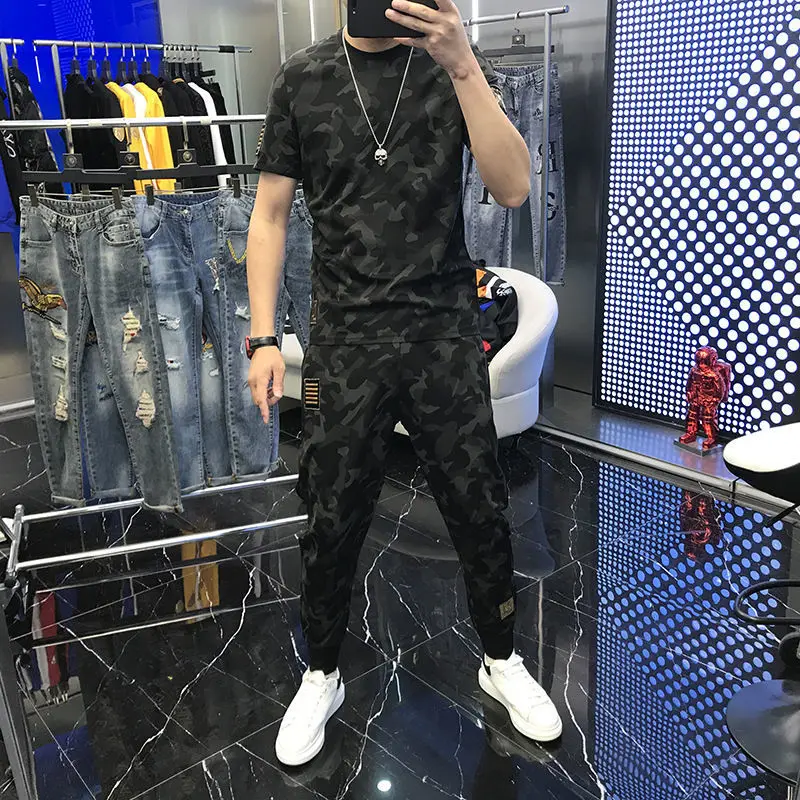 Short-Sleeved Ice Silk Suit Men's 2021 Summer Embroidered Camouflage Korean Fashion And Handsome Youth Casual Two-Piece Suit
Short-Sleeved Ice Silk Suit Men's 2021 Summer Embroidered Camouflage Korean Fashion And Handsome Youth Casual Two-Piece Suit