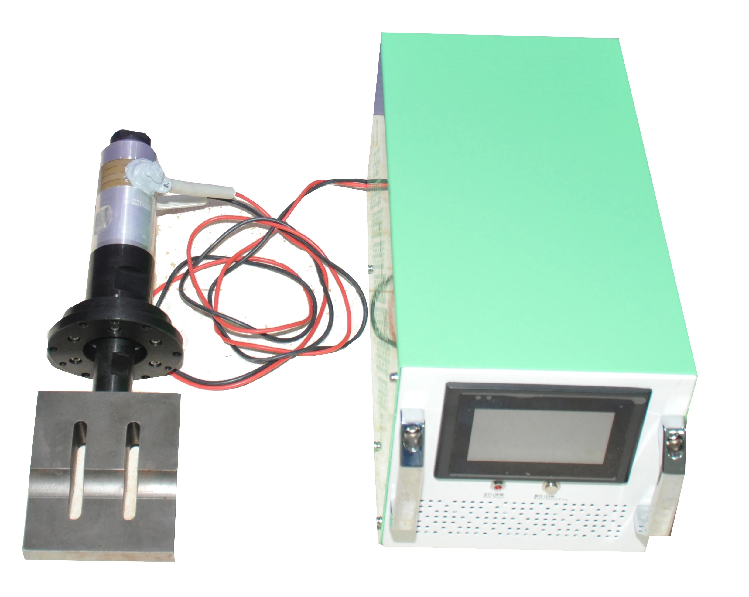 Automatic frequency tracking, CE certification, 20K2000W ultrasonic welding generator 
Automatic frequency tracking, CE certification, 20K2000W ultrasonic welding generator