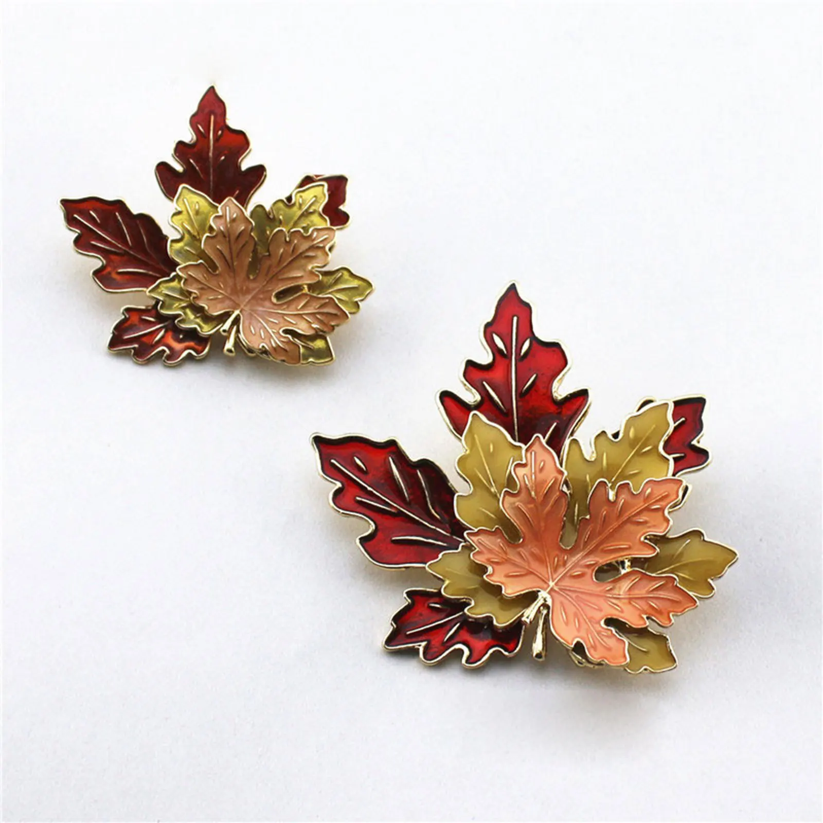 1PC Fashion Maple Leaf Series Brooches For Women Party Scarf Coat Multicolor Enamel Party Casual Brooch Pins Jewelry Gifts
1PC Fashion Maple Leaf Series Brooches For Women Party Scarf Coat Multicolor Enamel Party Casual Brooch Pins Jewelry Gifts