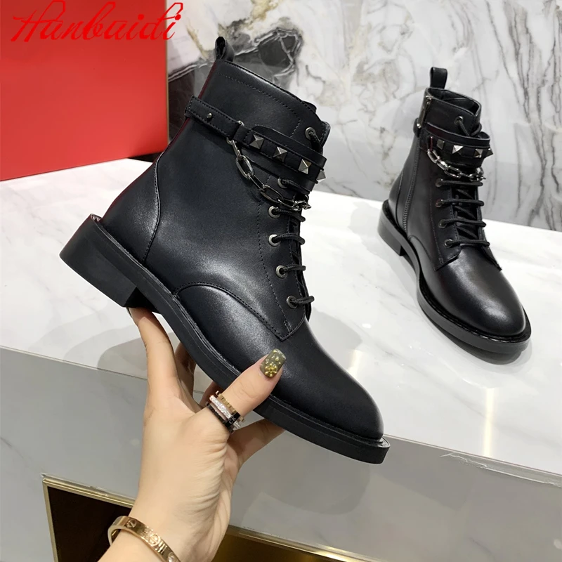 Women Autumn Winter Genuine Leather Platform Martin Boots Retro Metal Chain Rivets Designer Shoes ZIP Botas De Mujer Size 35-41
Women Autumn Winter Genuine Leather Platform Martin Boots Retro Metal Chain Rivets Designer Shoes ZIP Botas De Mujer Size 35-41