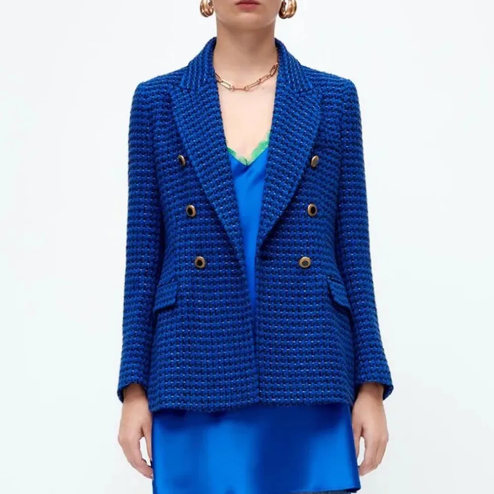 Женский блейзер с длинным рукавом, голубой текстурированный двубортный пиджак с металлическим воротником, верхняя одежда в винтажном стил...
Женский блейзер с длинным рукавом, голубой текстурированный двубортный пиджак с металлическим воротником, верхняя одежда в винтажном стил...