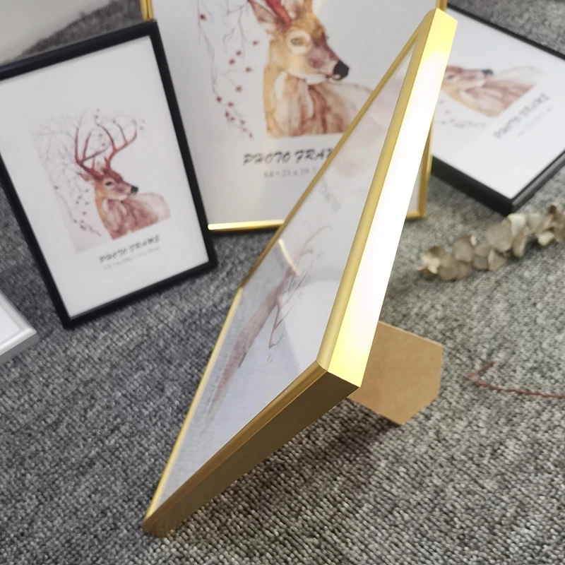Memorial album classic photo frame aluminum photo frame wall-mounted plastic glass metal certificate photo frame photo frame
Memorial album classic photo frame aluminum photo frame wall-mounted plastic glass metal certificate photo frame photo frame