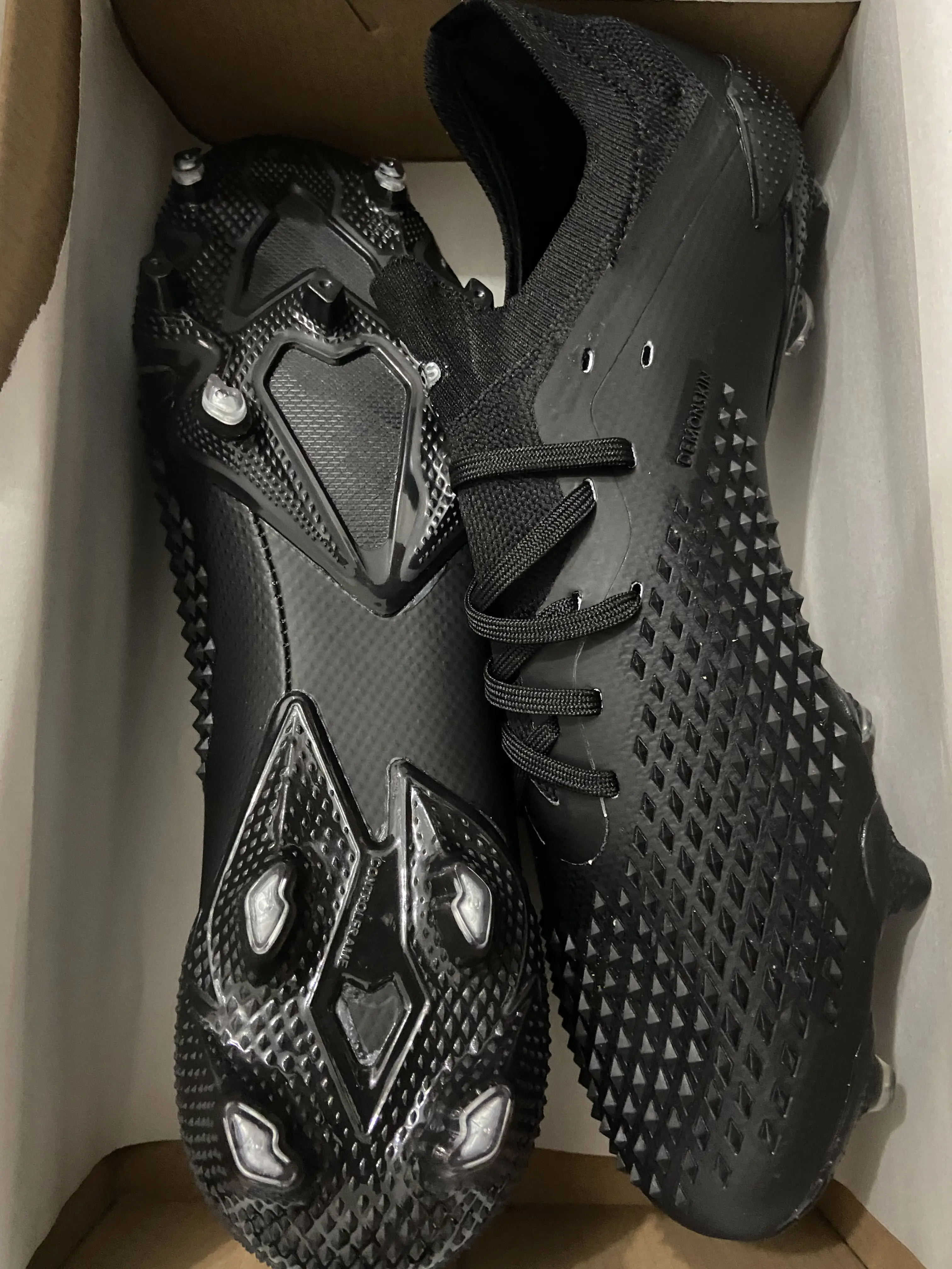 New Release 10 Colors Men Predator Mutator 20.1 FG Football Boots Low Ankle Best Quality Lace-Up Soccer Shoes,Free Shipping
New Release 10 Colors Men Predator Mutator 20.1 FG Football Boots Low Ankle Best Quality Lace-Up Soccer Shoes,Free Shipping