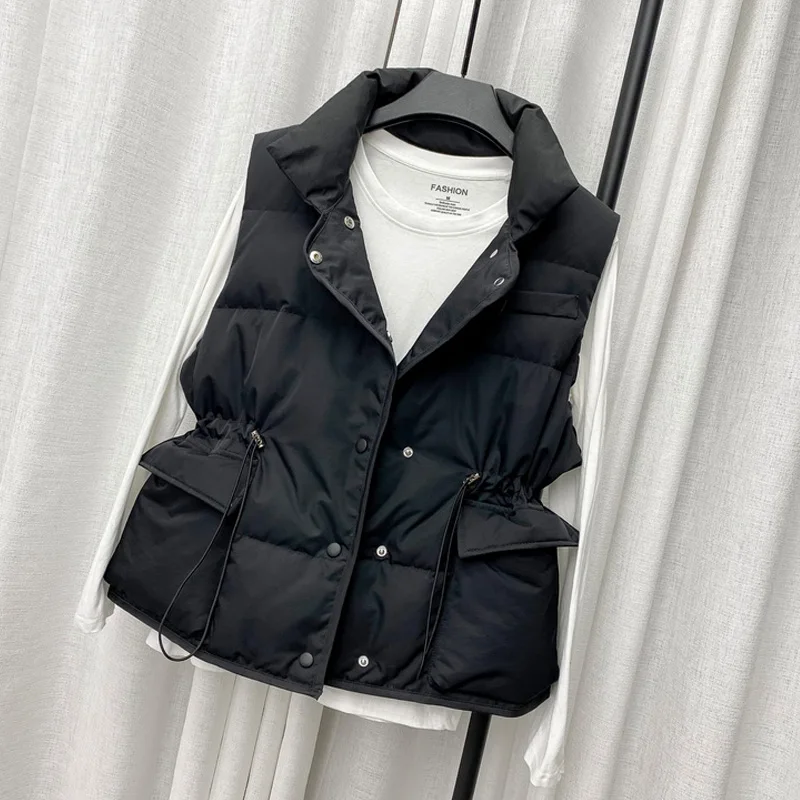 2021 Winter Women Down Vest Warm Solid Gilet Autumn Female Waistcoat Sleeveless Thick Windproof Casual Outwear White Black Vest 
2021 Winter Women Down Vest Warm Solid Gilet Autumn Female Waistcoat Sleeveless Thick Windproof Casual Outwear White Black Vest