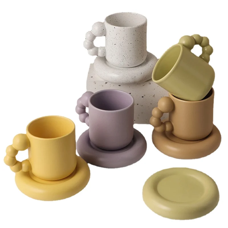 Creative Handmade Rotating Ball Handle Mug with Round Plate Ceramic Coffee Tea Cup Saucer Nordic Kitchen Home Decor Unique Gifts
Creative Handmade Rotating Ball Handle Mug with Round Plate Ceramic Coffee Tea Cup Saucer Nordic Kitchen Home Decor Unique Gifts