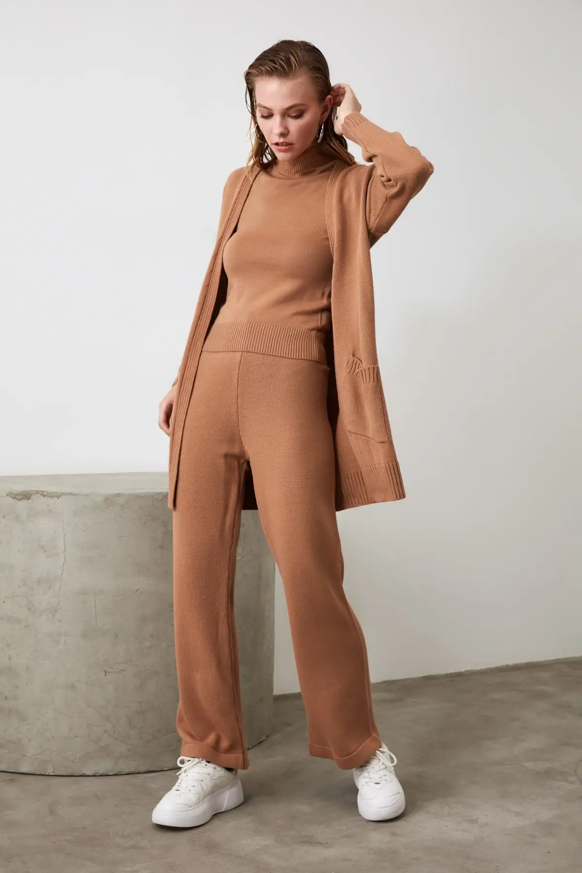 Trendyol Knitwear 3'l Suit TWOAW21AU0004 
Trendyol Knitwear 3'l Suit TWOAW21AU0004