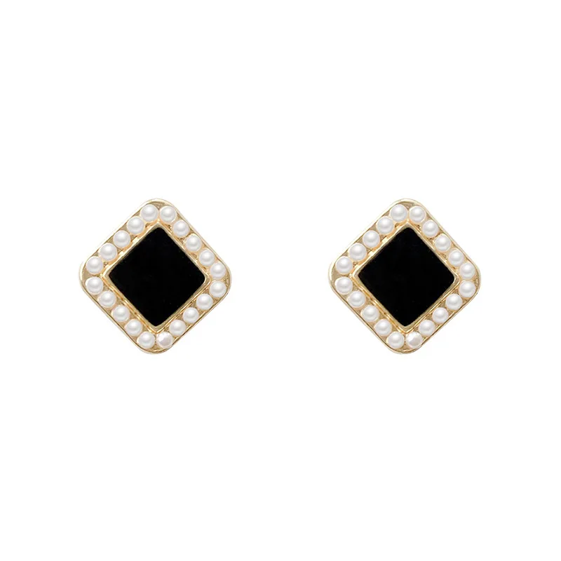 Simple Women Earrings Elegant Square Imitation Pearl Temperament All Match Ladies Exquisite Earrings Fashion Gift Jewelry
Simple Women Earrings Elegant Square Imitation Pearl Temperament All Match Ladies Exquisite Earrings Fashion Gift Jewelry
