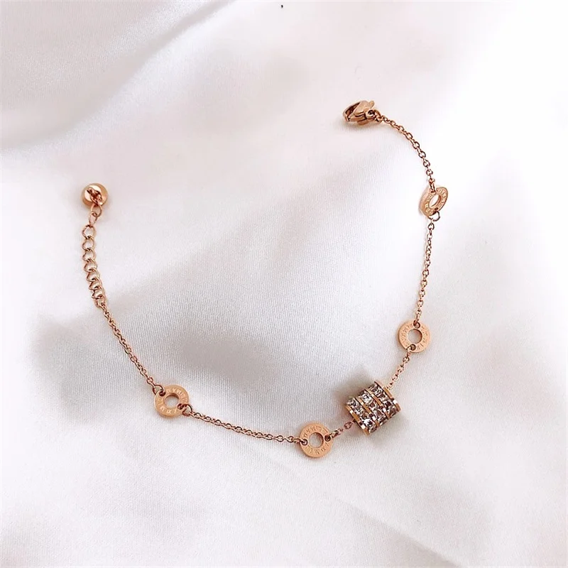 2021 Korea New Design Fashion Jewelry High-end Luxury Flower Roman Numerals Small Waist Zircon Prom Party Bracelet
2021 Korea New Design Fashion Jewelry High-end Luxury Flower Roman Numerals Small Waist Zircon Prom Party Bracelet