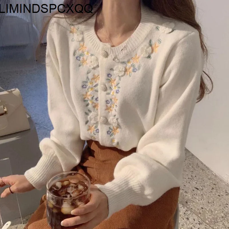 Abbigliamento Donna; Кожаные туфли-лодочки с цветочной вышивкой вязаные кофточки с рисунком в Корейском стиле шик Однобортный, детские свитеры с дли... 
Abbigliamento Donna; Кожаные туфли-лодочки с цветочной вышивкой вязаные кофточки с рисунком в Корейском стиле шик Однобортный, детские свитеры с дли...