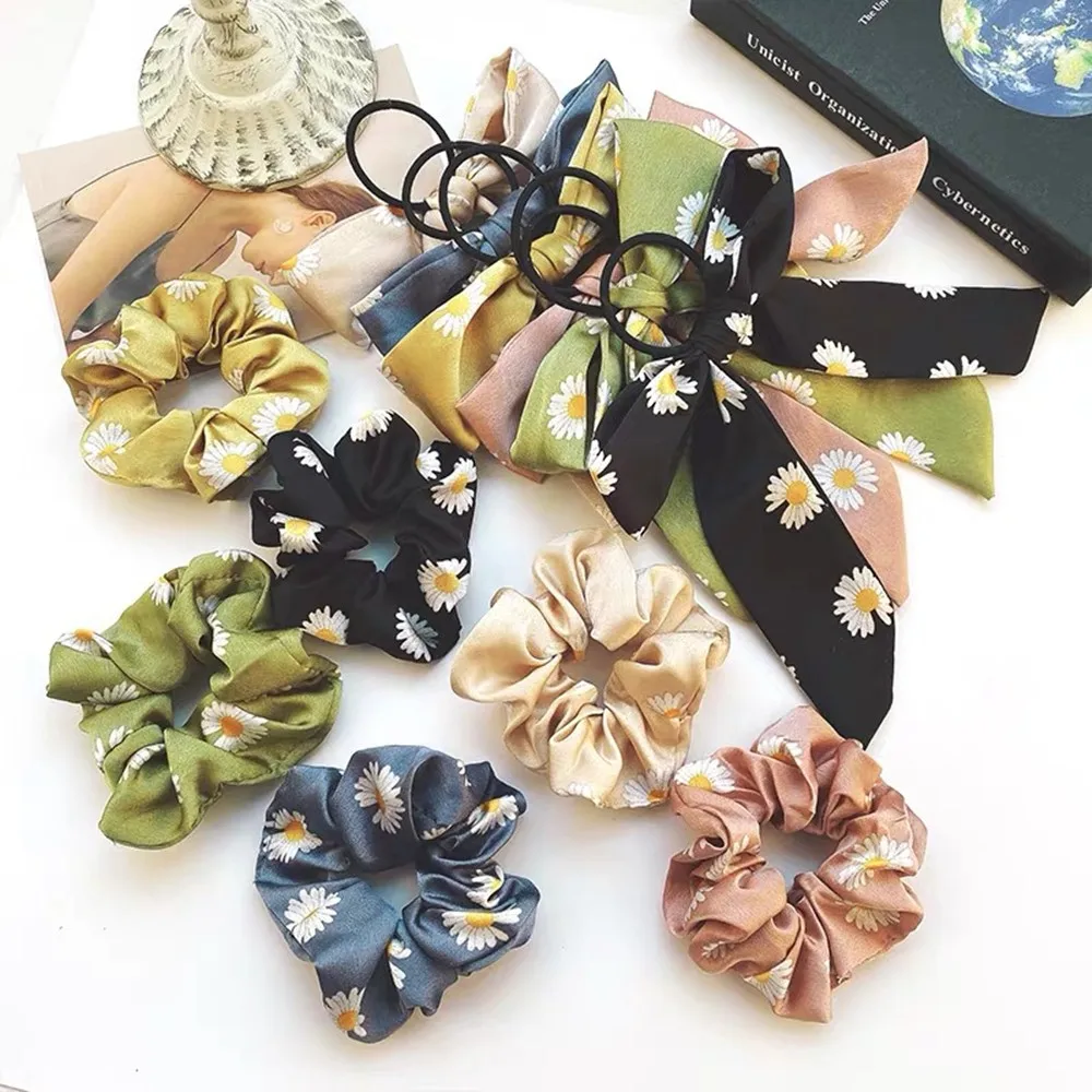 Fashion Daisy Hair Rope Flower Elastic Hair Band Girl Bow Tie Satin Tassel Streamers Hair Scrunchie Super Fairy Hair Accessory
Fashion Daisy Hair Rope Flower Elastic Hair Band Girl Bow Tie Satin Tassel Streamers Hair Scrunchie Super Fairy Hair Accessory