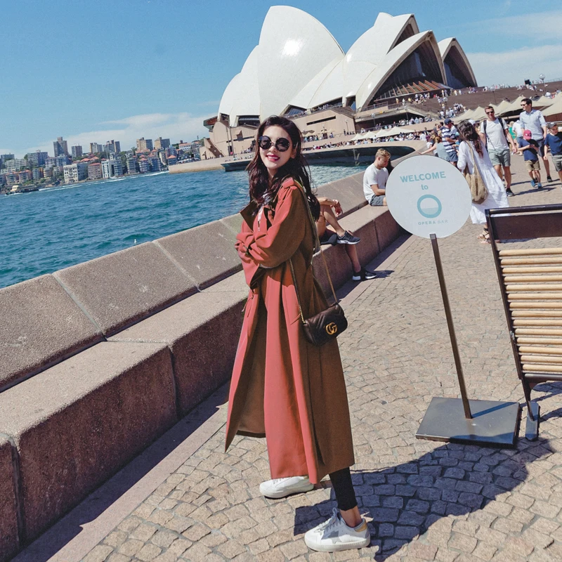 Trench coat women's long spring 2020 new smog blue coat coat above the knee
Trench coat women's long spring 2020 new smog blue coat coat above the knee