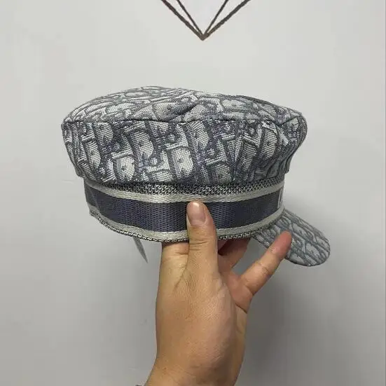 2020 new navy beret fashion brand D letter fashion sunscreen hat outdoor all-match sun hat hat
2020 new navy beret fashion brand D letter fashion sunscreen hat outdoor all-match sun hat hat