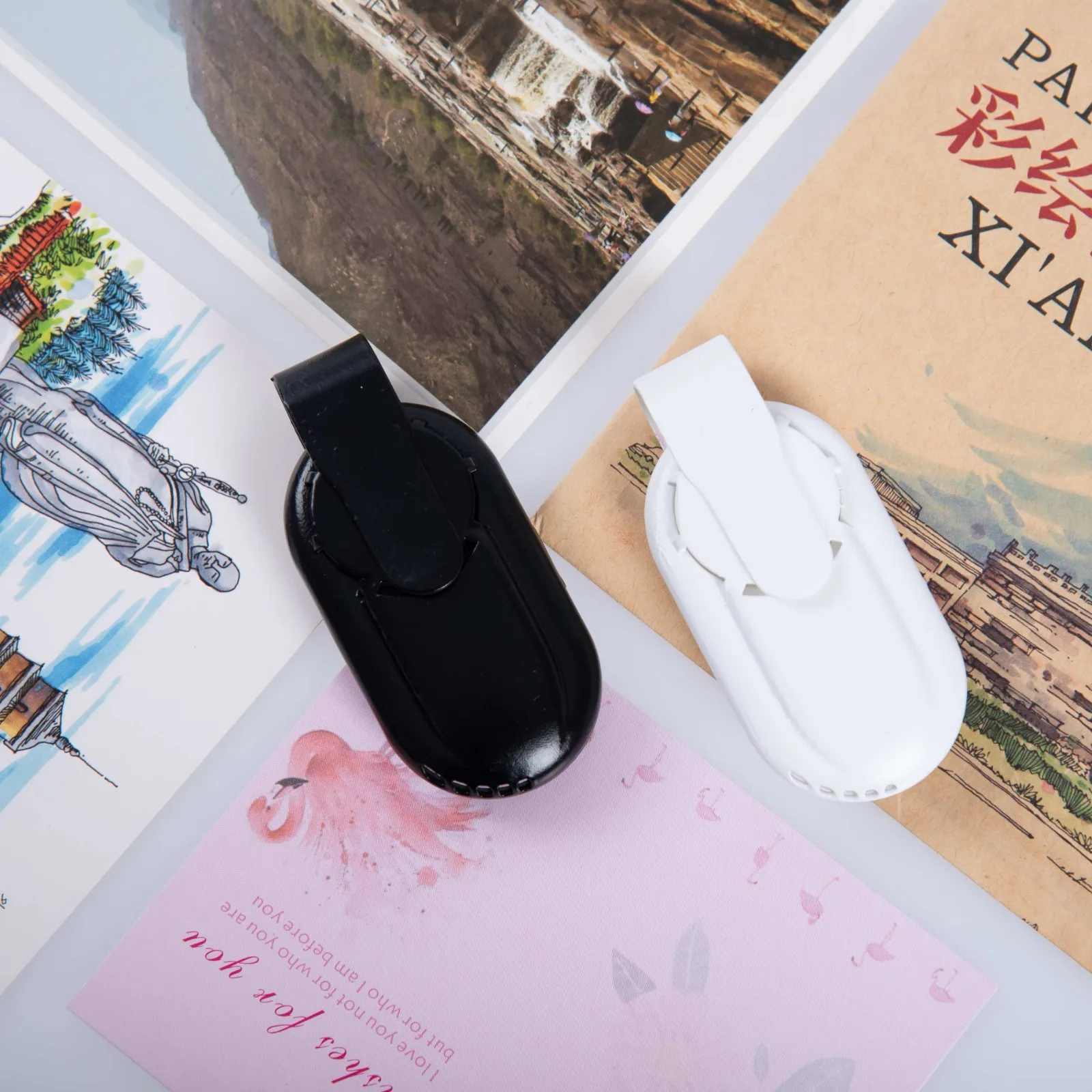 Wearable Air Front Fan USB Mini Portable Reusable Breathable Healthly Clip-On Air Filter USB Rechargeable Exhaust Mini Fans Pers
Wearable Air Front Fan USB Mini Portable Reusable Breathable Healthly Clip-On Air Filter USB Rechargeable Exhaust Mini Fans Pers