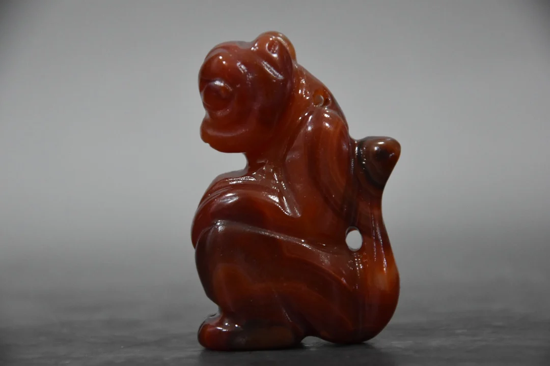 Красная Гора, культура воюющих штатов, красный агат, китайский красный Зодиак, хранитель, обезьянка, животное Shen monkey
Красная Гора, культура воюющих штатов, красный агат, китайский красный Зодиак, хранитель, обезьянка, животное Shen monkey