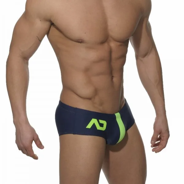 Men's Swim Briefs Sexy Short Swimming Trunks Triangle Fashion Sexy Quick-drying Swimsuit Digital Printing Shorts Swimming Trunks
Men's Swim Briefs Sexy Short Swimming Trunks Triangle Fashion Sexy Quick-drying Swimsuit Digital Printing Shorts Swimming Trunks