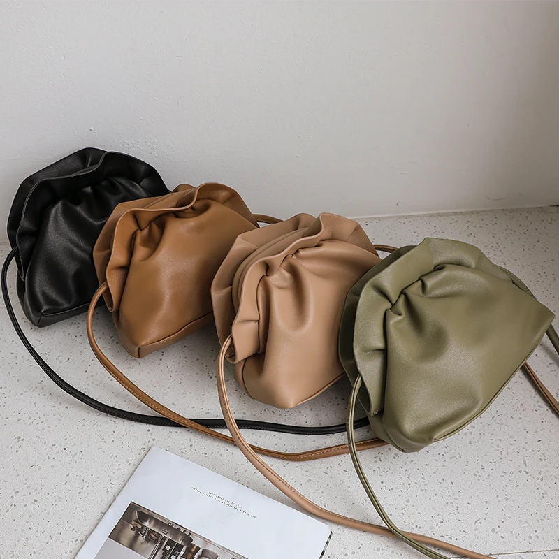 Sweet Ladies Lace Cloud Bag Niche Design Gril's Handbag Simple Women Handbag PU Leather Ladies Messenger Bag Women Shell Bag
Sweet Ladies Lace Cloud Bag Niche Design Gril's Handbag Simple Women Handbag PU Leather Ladies Messenger Bag Women Shell Bag