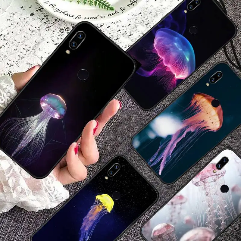 Cute Ocean Jellyfish animal Phone Case For Xiaomi Redmi note 7 8 9 11 i t s 10 A poco f3 x3 pro lite funda shell coque cover
Cute Ocean Jellyfish animal Phone Case For Xiaomi Redmi note 7 8 9 11 i t s 10 A poco f3 x3 pro lite funda shell coque cover