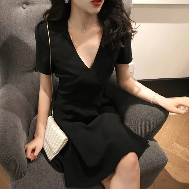 Summer New Sexy Hepburn Style Little Black V-neck Short-Sleeved A- line Dress for Women Slim Fit Slimming Cinched Short
Summer New Sexy Hepburn Style Little Black V-neck Short-Sleeved A- line Dress for Women Slim Fit Slimming Cinched Short
