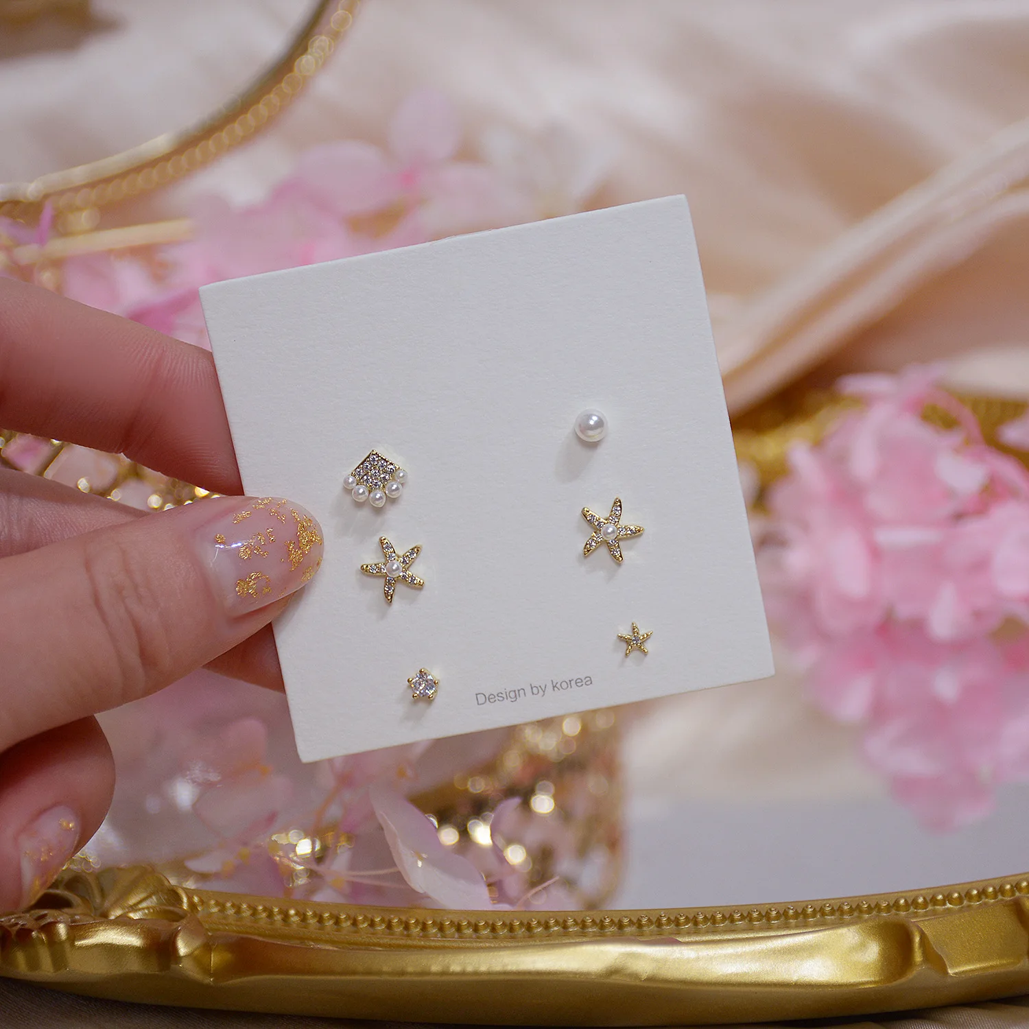 Korean Style Exquisite Cute Starfish Shell Pearl Earrings Set For Women Inlaid Zircon Wild Fishtail Stud Earrings 6Pcs Set
Korean Style Exquisite Cute Starfish Shell Pearl Earrings Set For Women Inlaid Zircon Wild Fishtail Stud Earrings 6Pcs Set