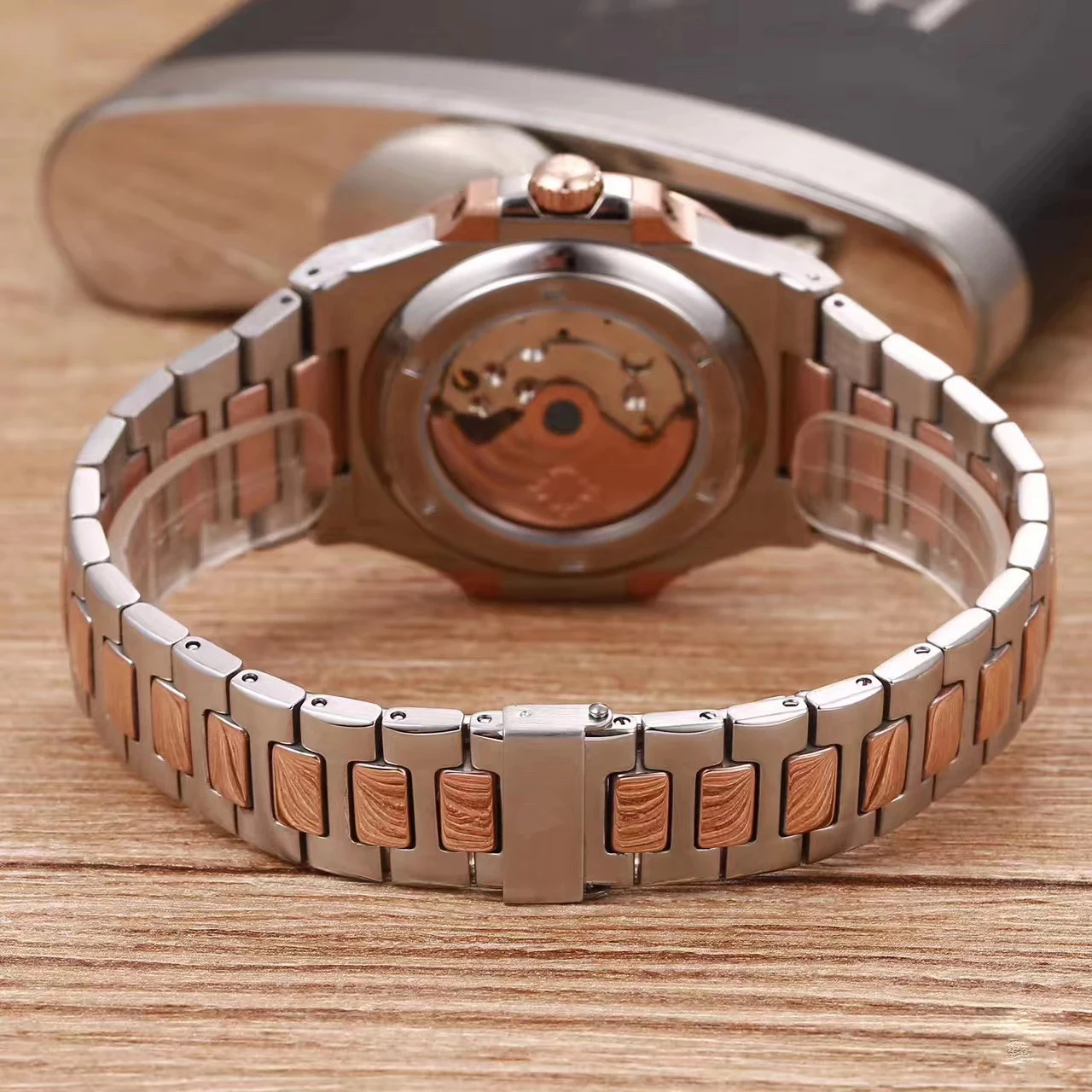 Classic New Automatic Mechanical Men Watch Silver Rose Gold Sapphire Stainless Steel Transparent Glass Blue Sport Watches
Classic New Automatic Mechanical Men Watch Silver Rose Gold Sapphire Stainless Steel Transparent Glass Blue Sport Watches