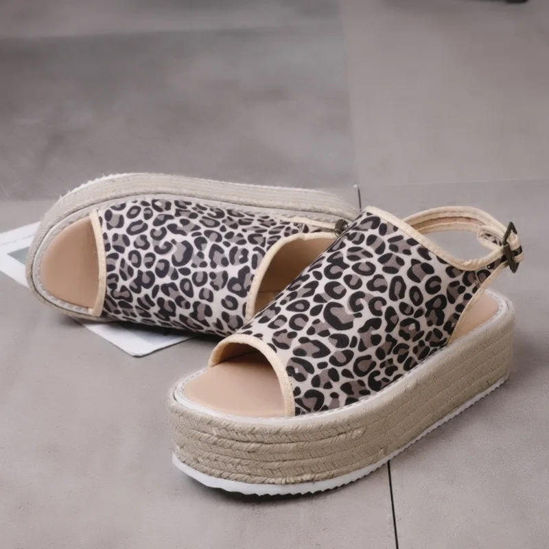 Summer Women Hemp Sandals Fashion Female Beach Shoes Wedge Heels Shoes Comfortable Platform lingbacks Shoes Plus Size
Summer Women Hemp Sandals Fashion Female Beach Shoes Wedge Heels Shoes Comfortable Platform lingbacks Shoes Plus Size