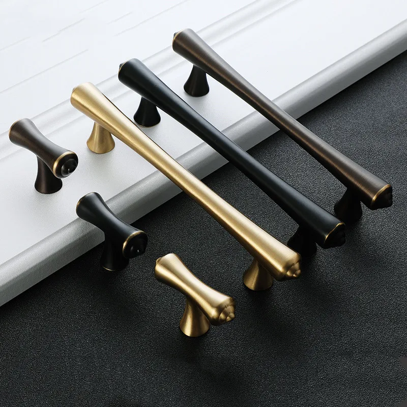 American pure copper door handle brass handle modern minimalist black gold Nordic drawer cabinet all copper handle
American pure copper door handle brass handle modern minimalist black gold Nordic drawer cabinet all copper handle
