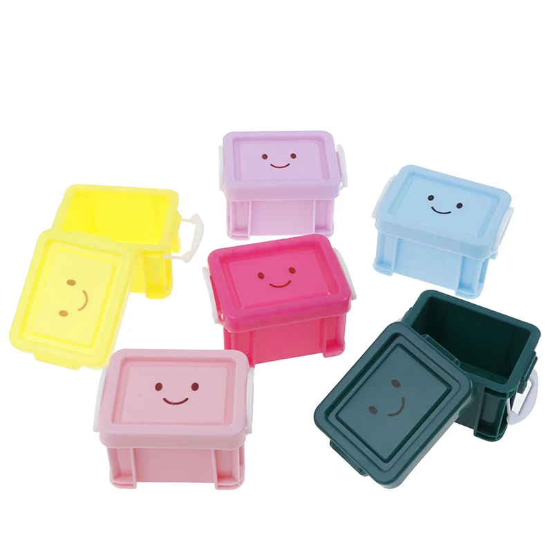 Pretend Play Furniture Toys Accessory 1:12 Doll house Miniature Vintage Plastic Suitcase Mini Luggage Box Classic Toys
Pretend Play Furniture Toys Accessory 1:12 Doll house Miniature Vintage Plastic Suitcase Mini Luggage Box Classic Toys