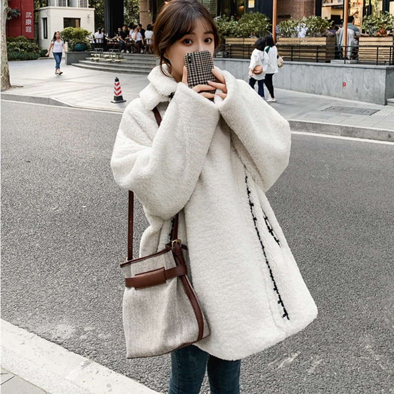 Winter clothes 2020 The New Korean version Artificial wool jaket Loose and thick warm plush short coat women zipper L60
Winter clothes 2020 The New Korean version Artificial wool jaket Loose and thick warm plush short coat women zipper L60