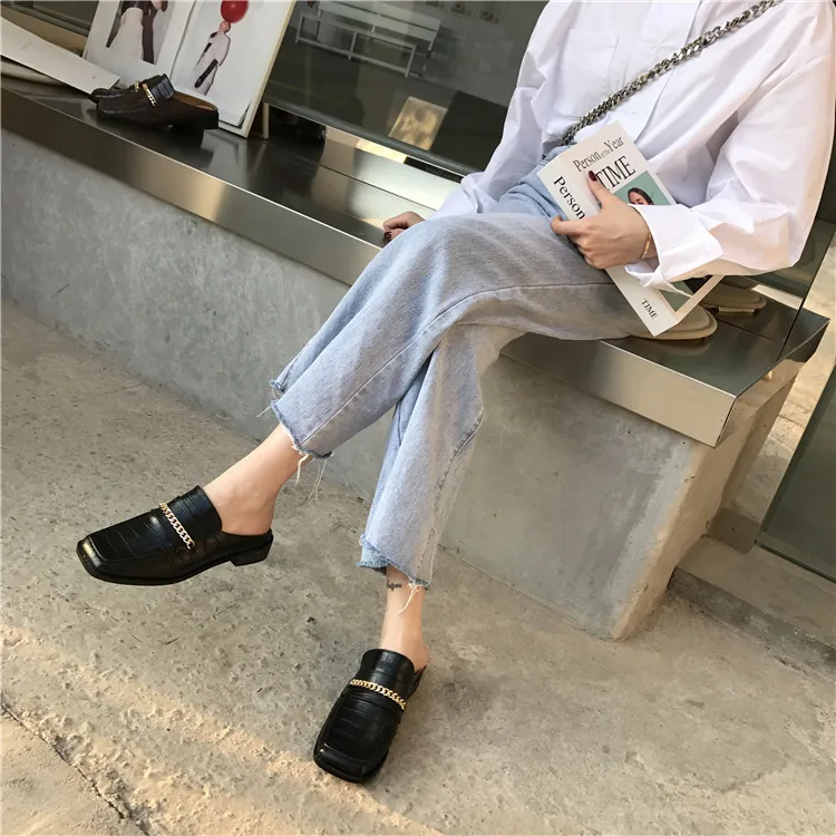 2020 Spring and Summer New Metal Chain Square Heel Simple Square Toe Vintage Comfortable Closed Toe Half Slippers
2020 Spring and Summer New Metal Chain Square Heel Simple Square Toe Vintage Comfortable Closed Toe Half Slippers