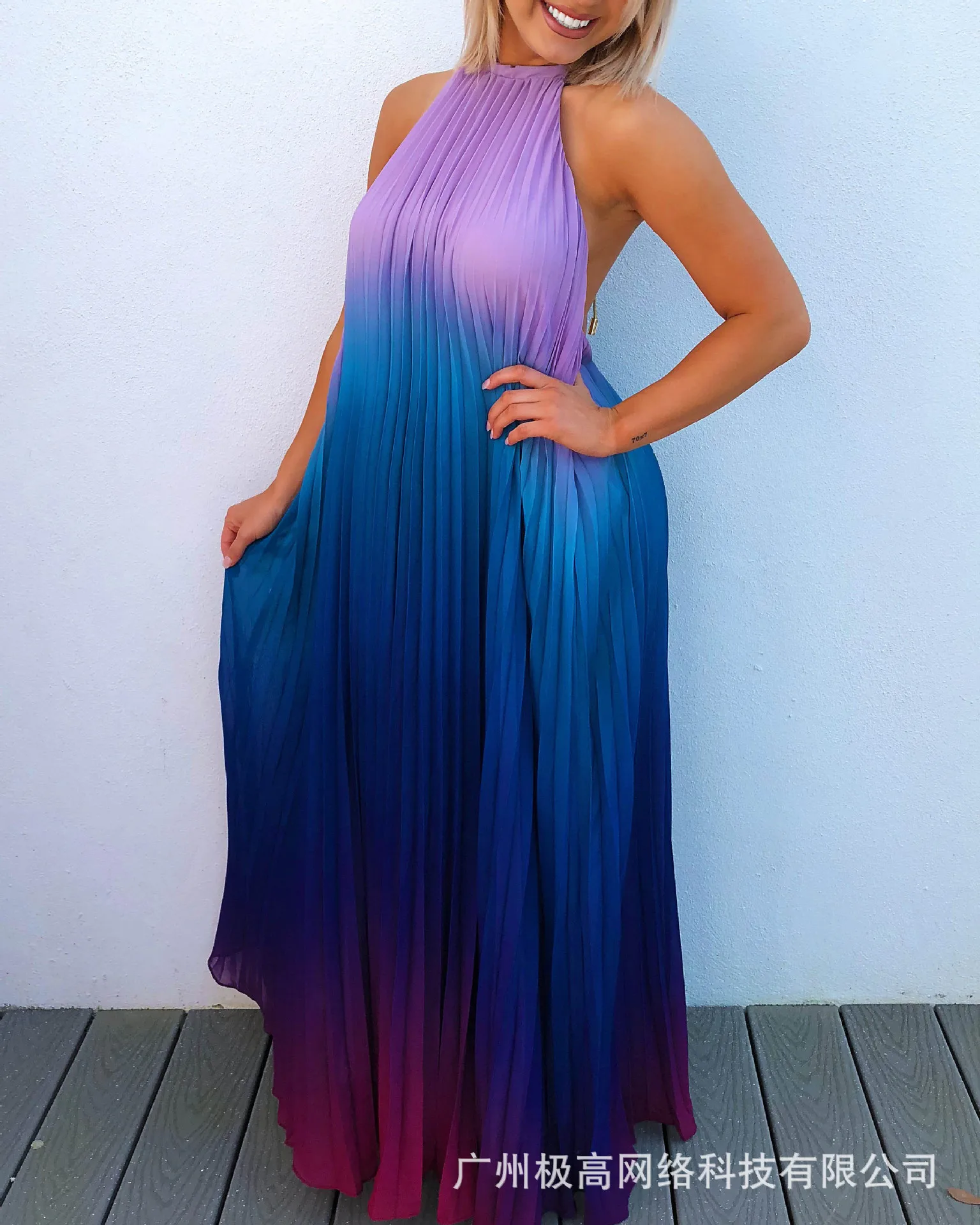Donsignet Women Dress 2021 Summer Gradient Contrast Sleeveless Halter Long Pleated Dress Maxi Dresses for Women Vestido Feminino
Donsignet Women Dress 2021 Summer Gradient Contrast Sleeveless Halter Long Pleated Dress Maxi Dresses for Women Vestido Feminino